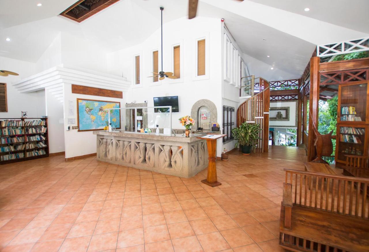 Oceanfront Hotel Verde Mar Direct Access To The Beach Manuel Antonio Exterior photo