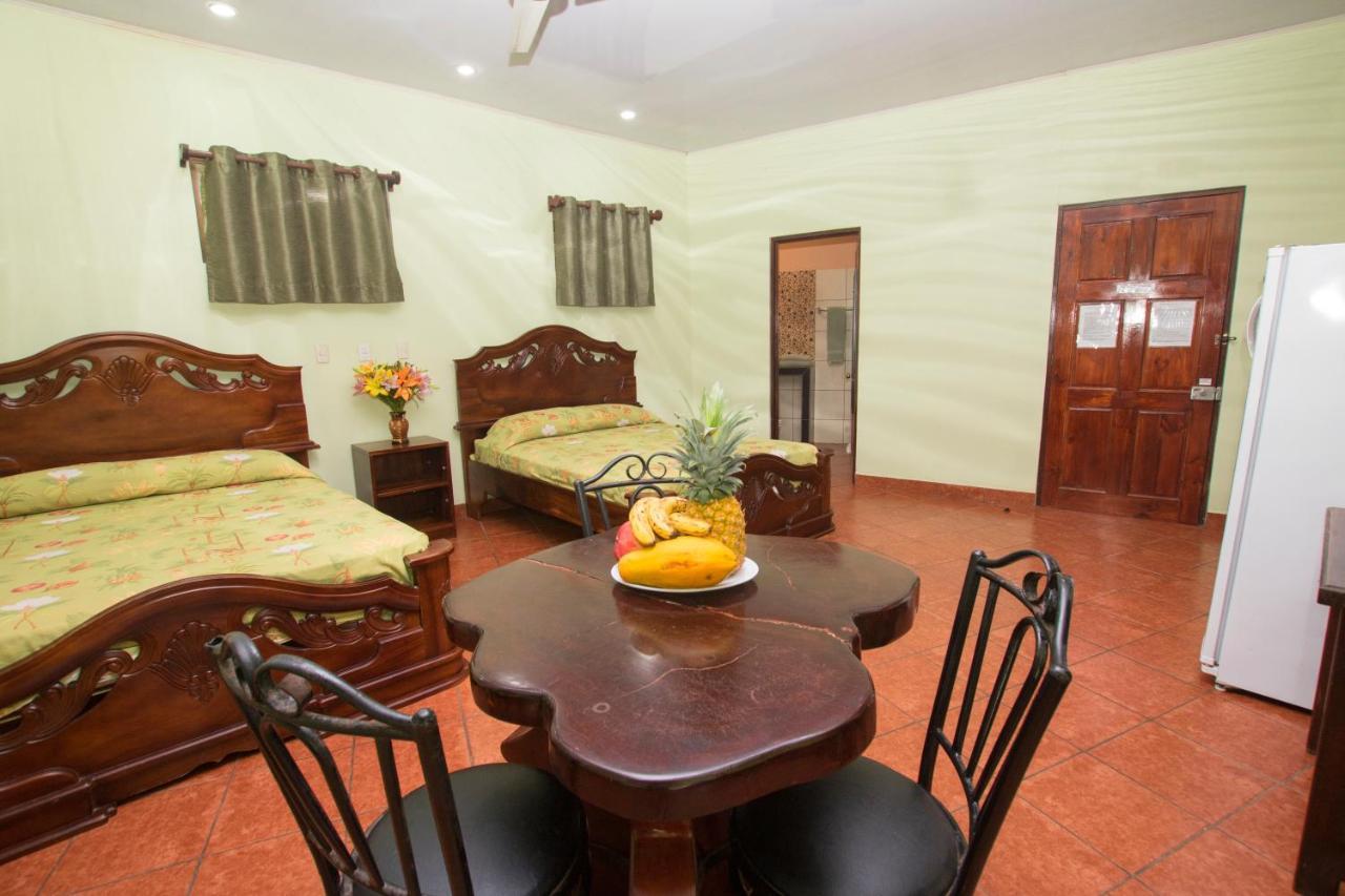 Oceanfront Hotel Verde Mar Direct Access To The Beach Manuel Antonio Exterior photo